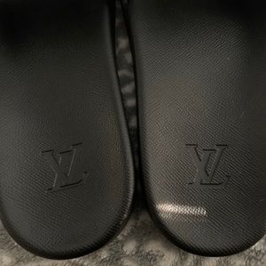 Authentic 
Size 11 in MEN Waterfront Mule
Product ID : 1A3PS2
COLOR : Eclipse